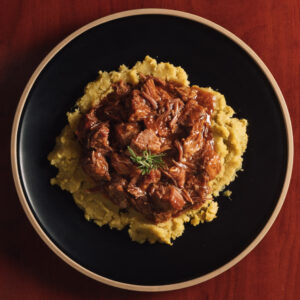 Ragú de ternera con puré de boniato